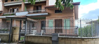 Villa zona Contrada Archi - Avellino LUXURY HOUSE Immobili in vendita ad Avellino